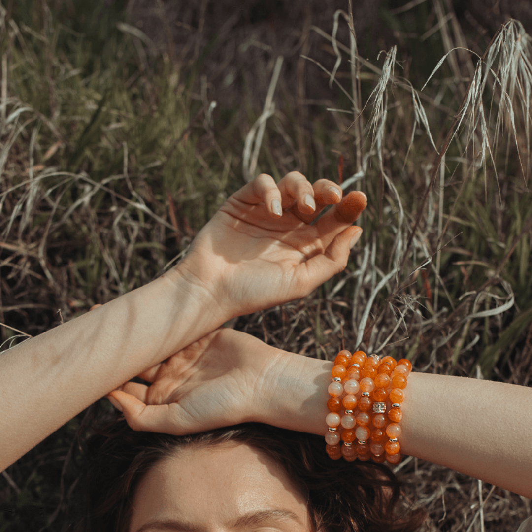 CARNELIAN & GOLD BEADED BRACELET - HALCYON COLLECTION