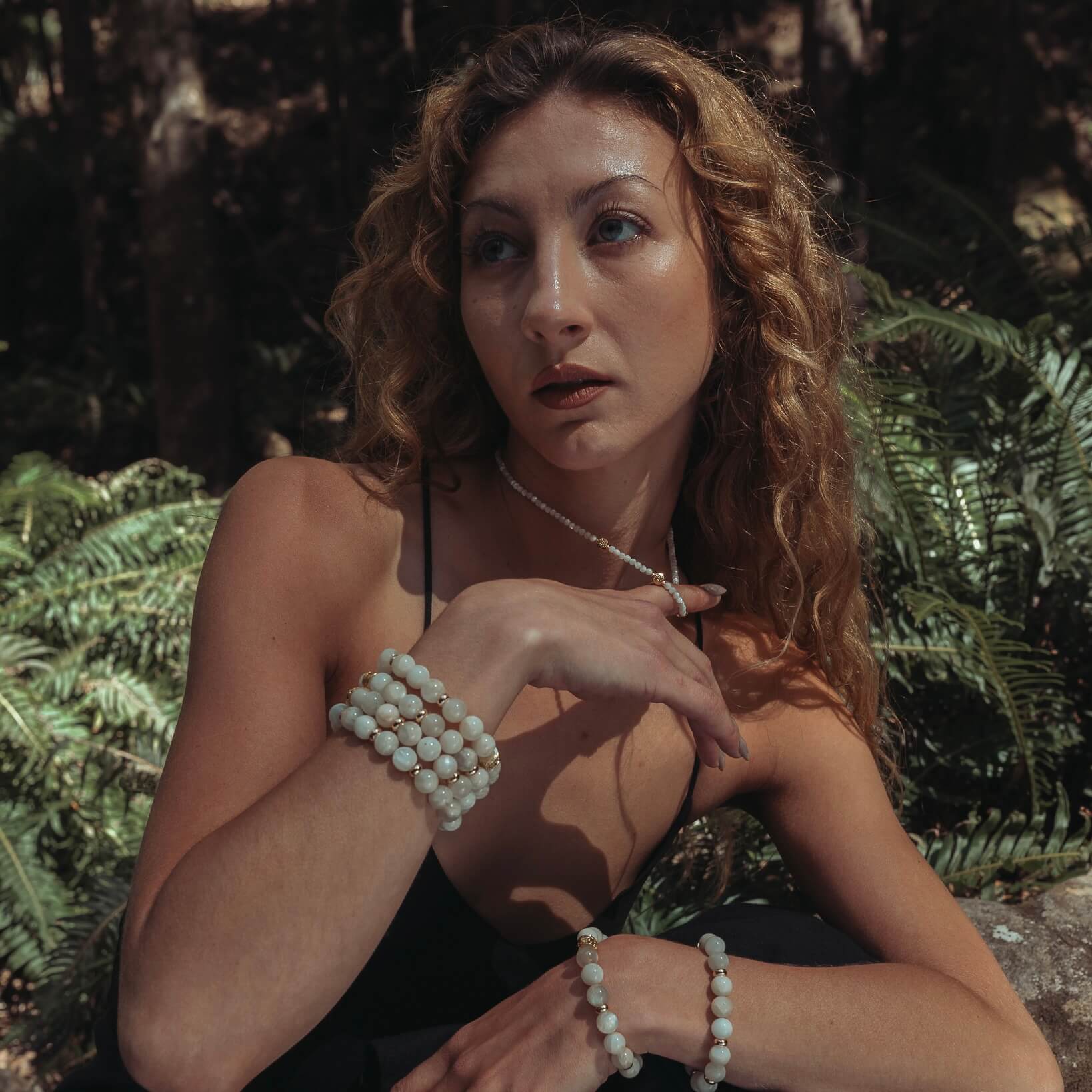 THE DAINTY- EYES- Mother Of Pearl- NECKLACE - Headless Nation