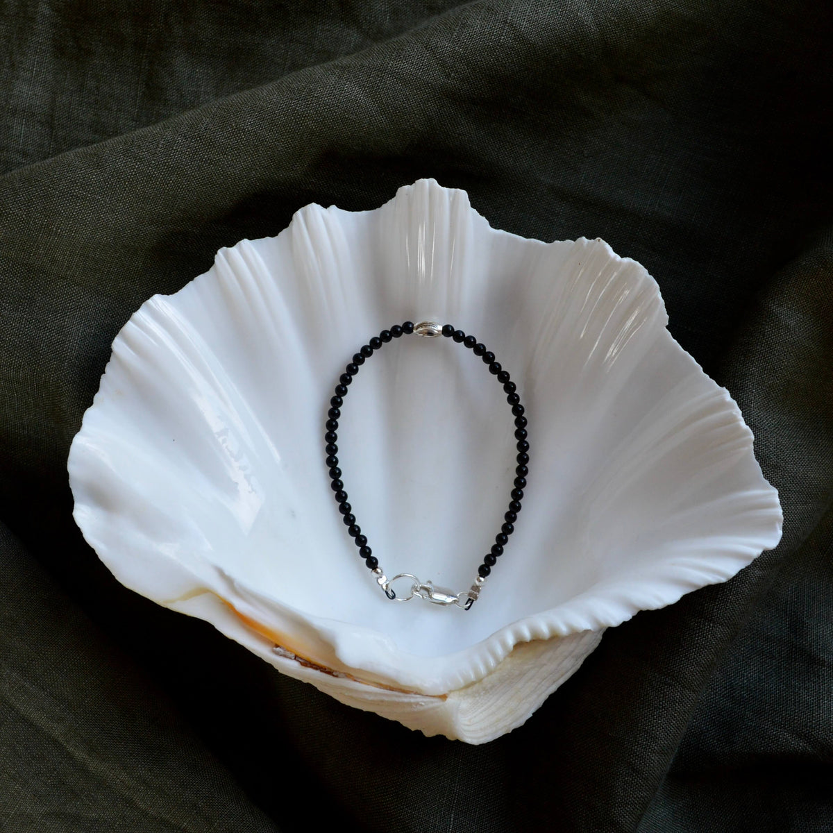 OBSIDIAN DAINTY BRACELET - Headless Nation