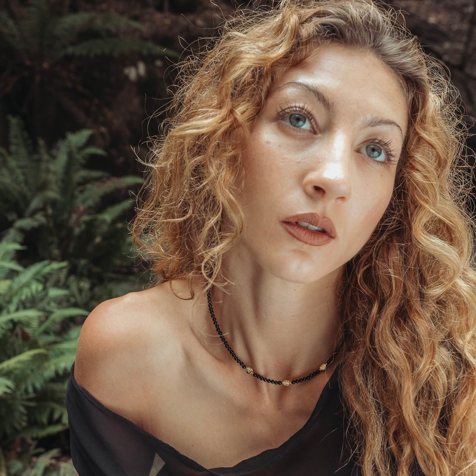 THE DAINTY- EYES- Obsidian- NECKLACE - Headless Nation