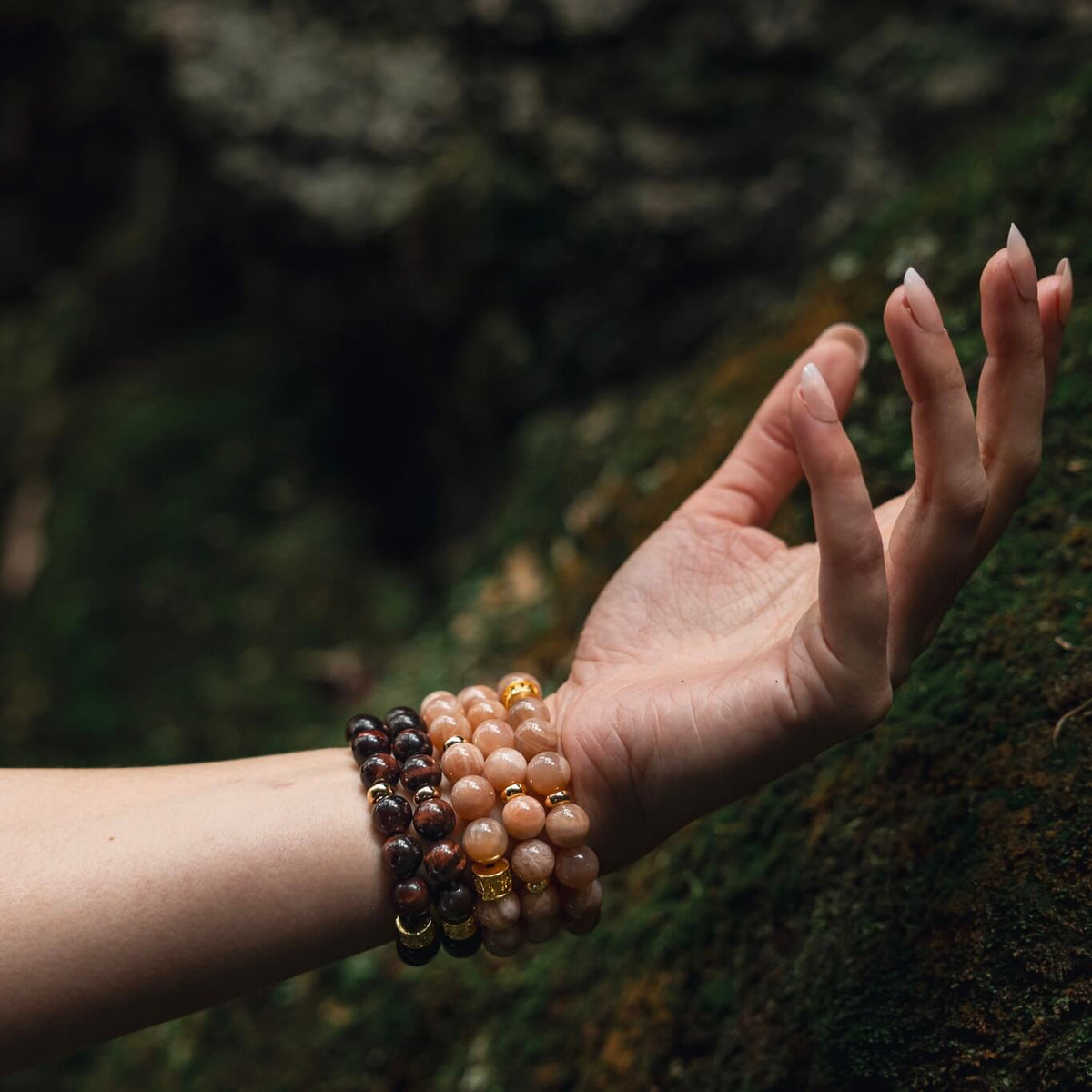 RED TIGERS EYE & GOLD BEADED BRACELET