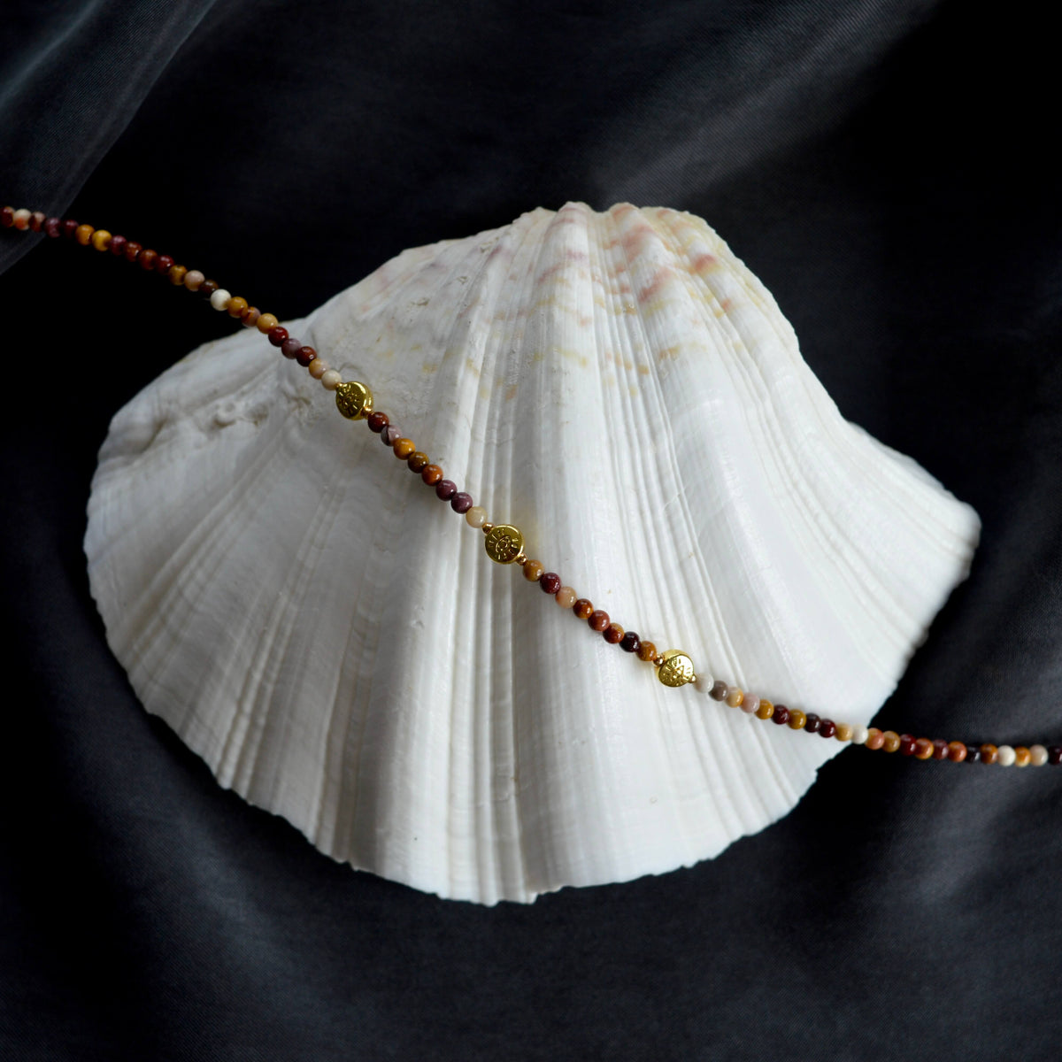 THE DAINTY- EYES- Mookaite- NECKLACE - Headless Nation
