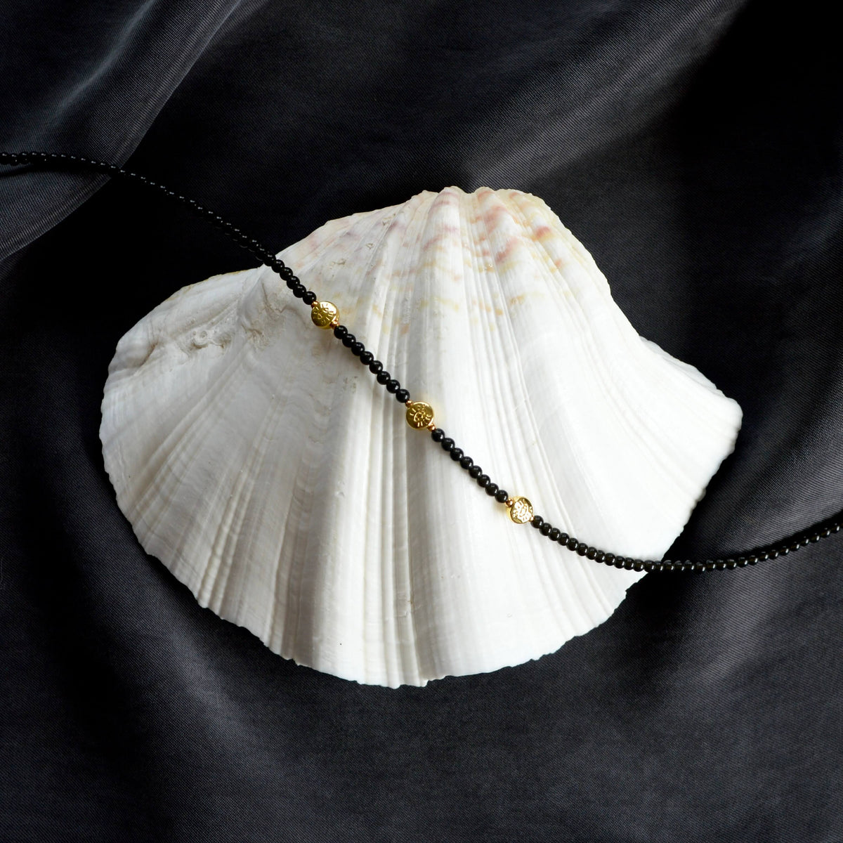 THE DAINTY- EYES- Obsidian- NECKLACE - Headless Nation